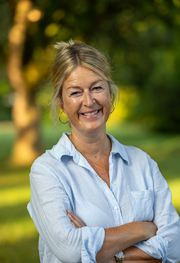 Frau Obermaier Portrait in der Natur
