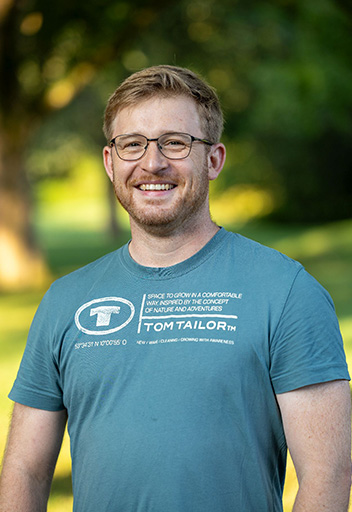 Portrait Herr Requard in der Natur, Konrektor